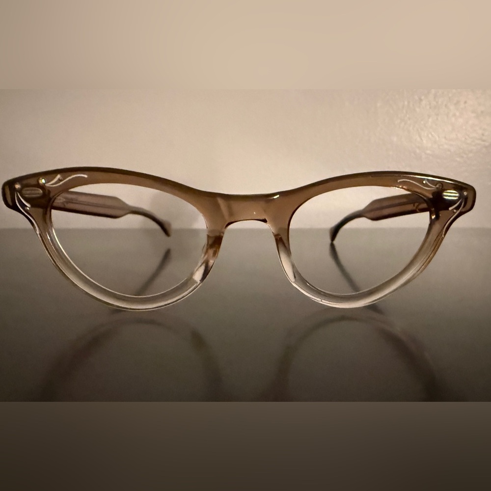 Vintage brown cat eye glasses